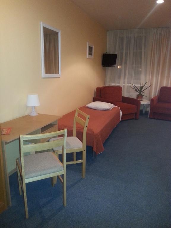 Hotel Kandava Kültér fotó